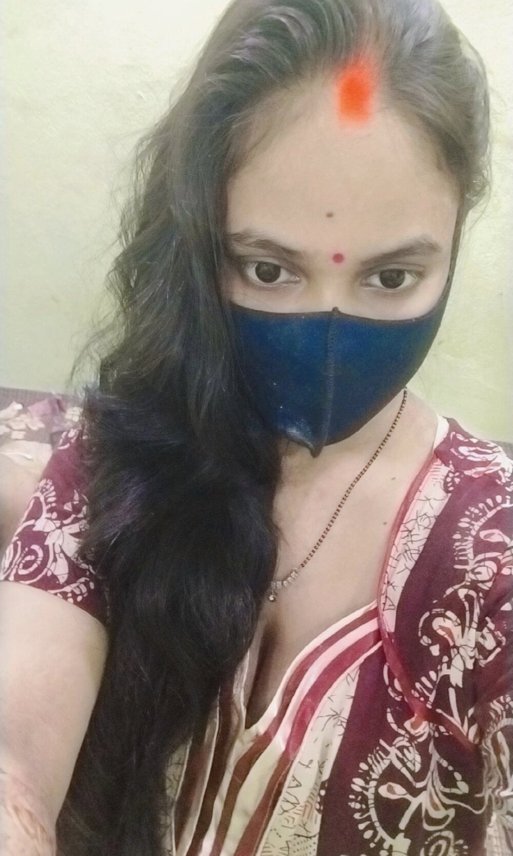 Sexy_rakhi Chatroom