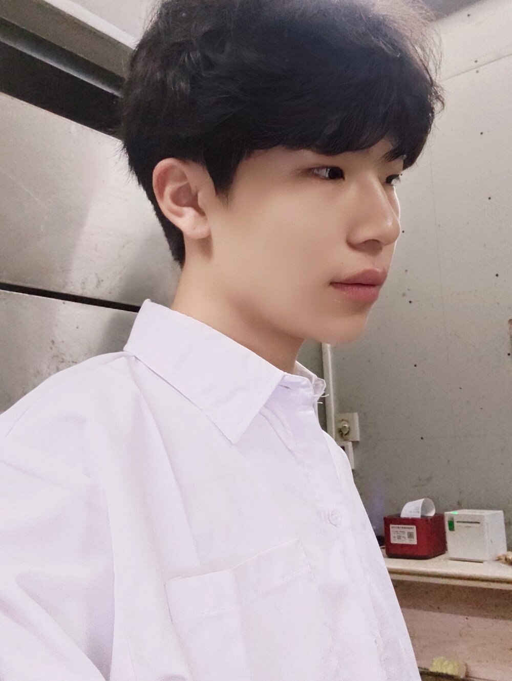 Sexyboy-66 Chatroom
