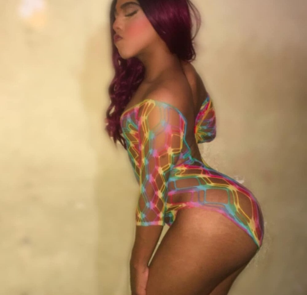 ShantallHornyx Chatroom