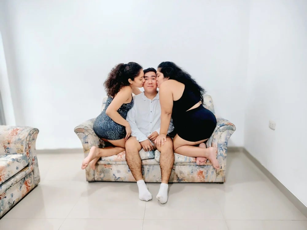 Shareddesires1 Chatroom