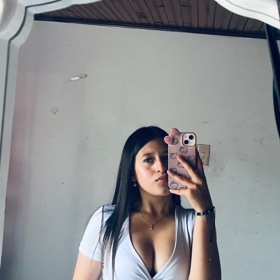 Sharlot_tay Chatroom