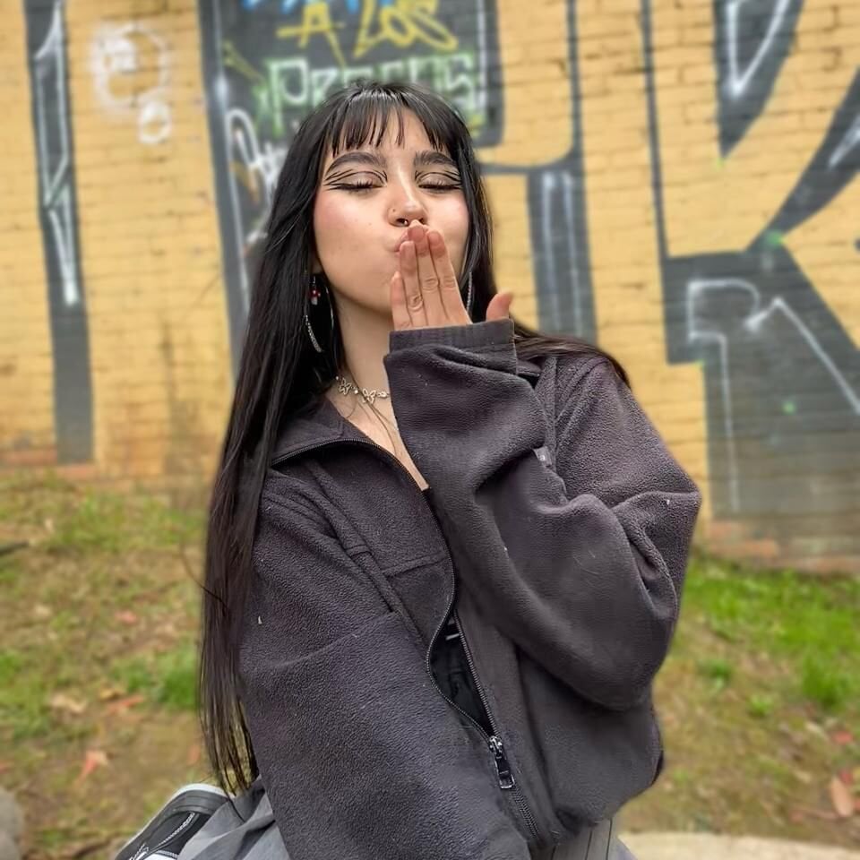 Shayla_Song Chatroom