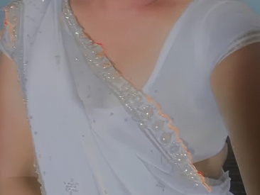 shenaya-4hot
