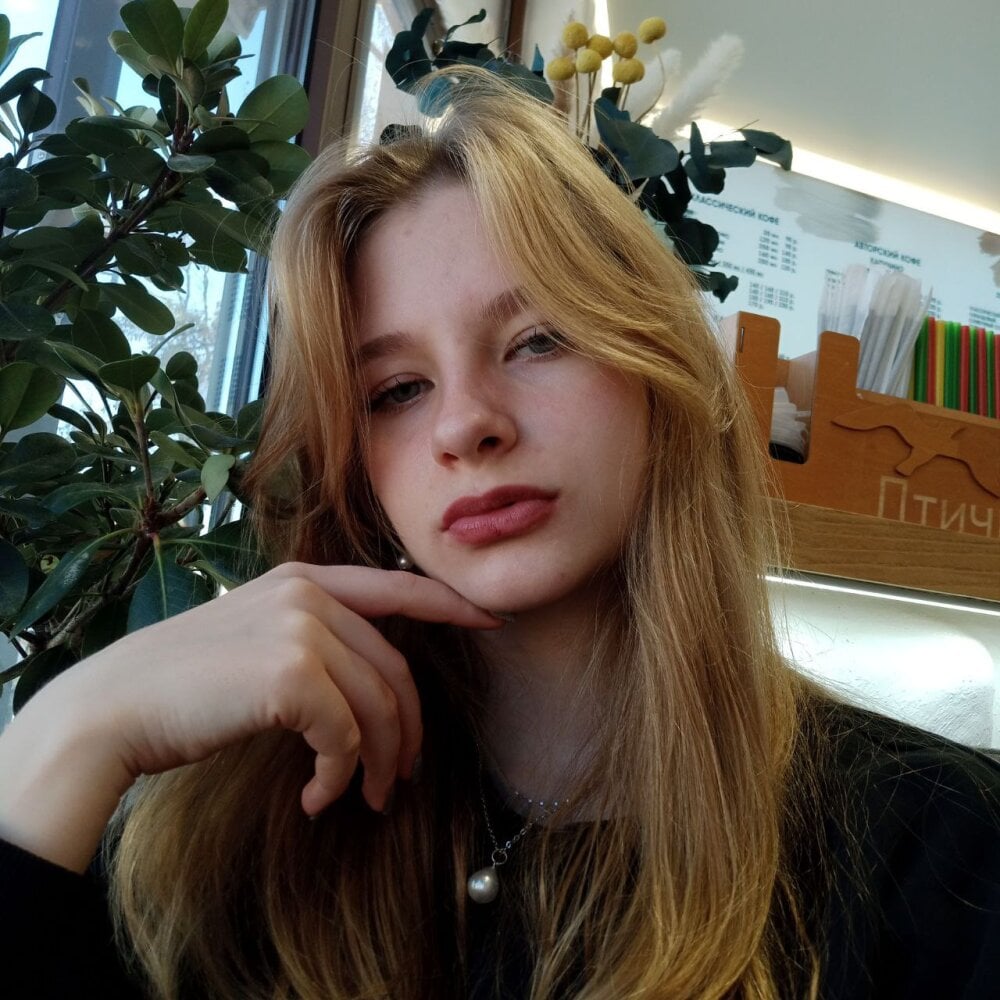 Shy_Jennifer Chatroom