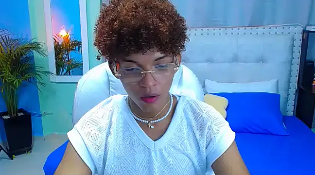 Shyboy_ebony Chatroom