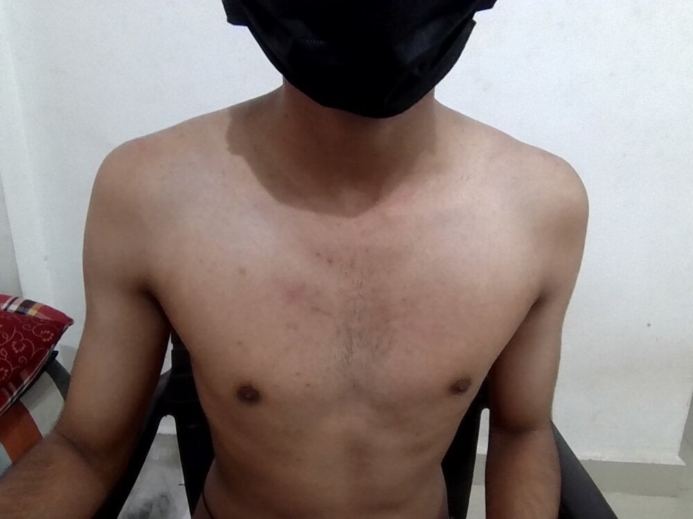 Si_tara2705 Chatroom