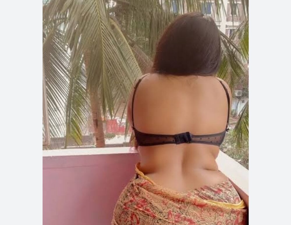 SimmiQueen_77 Chatroom