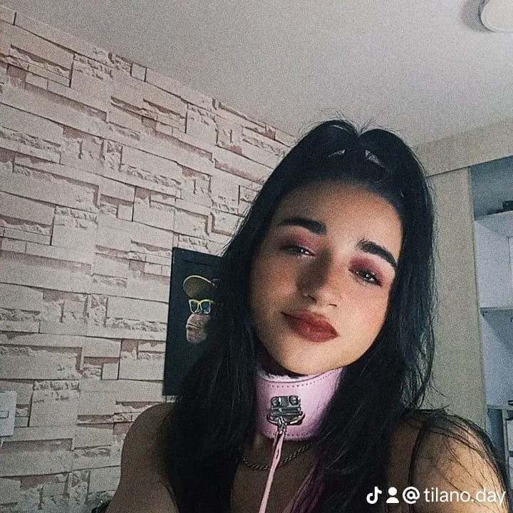 Simonetha_01 Chatroom