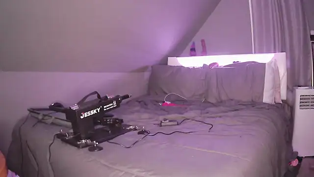 SissyLeylaXO Chatroom