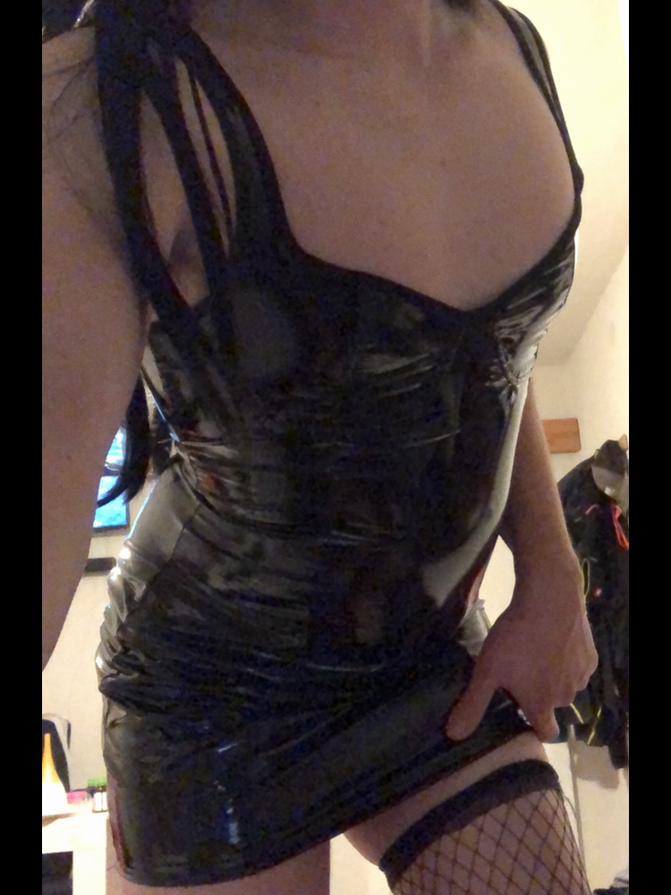 Sissylaurax Chatroom