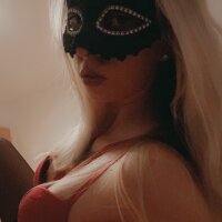 Skinny_Coco Chatroom