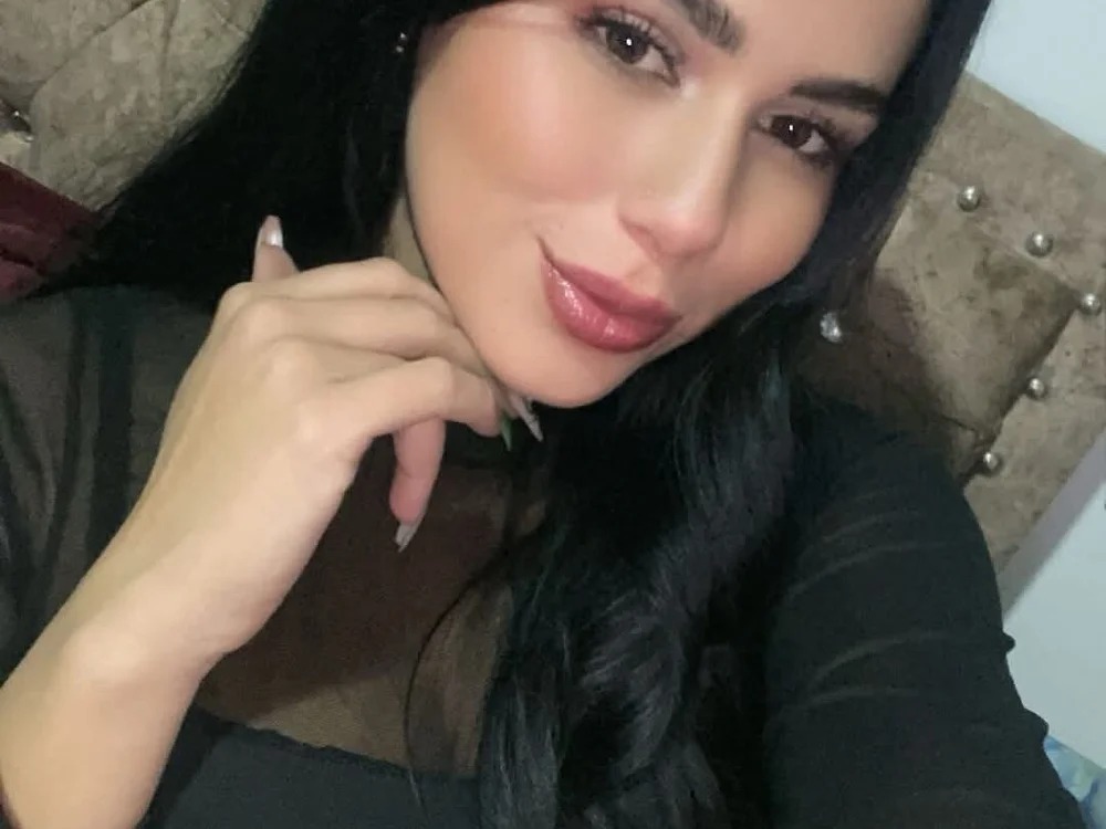Sloane_ Chatroom