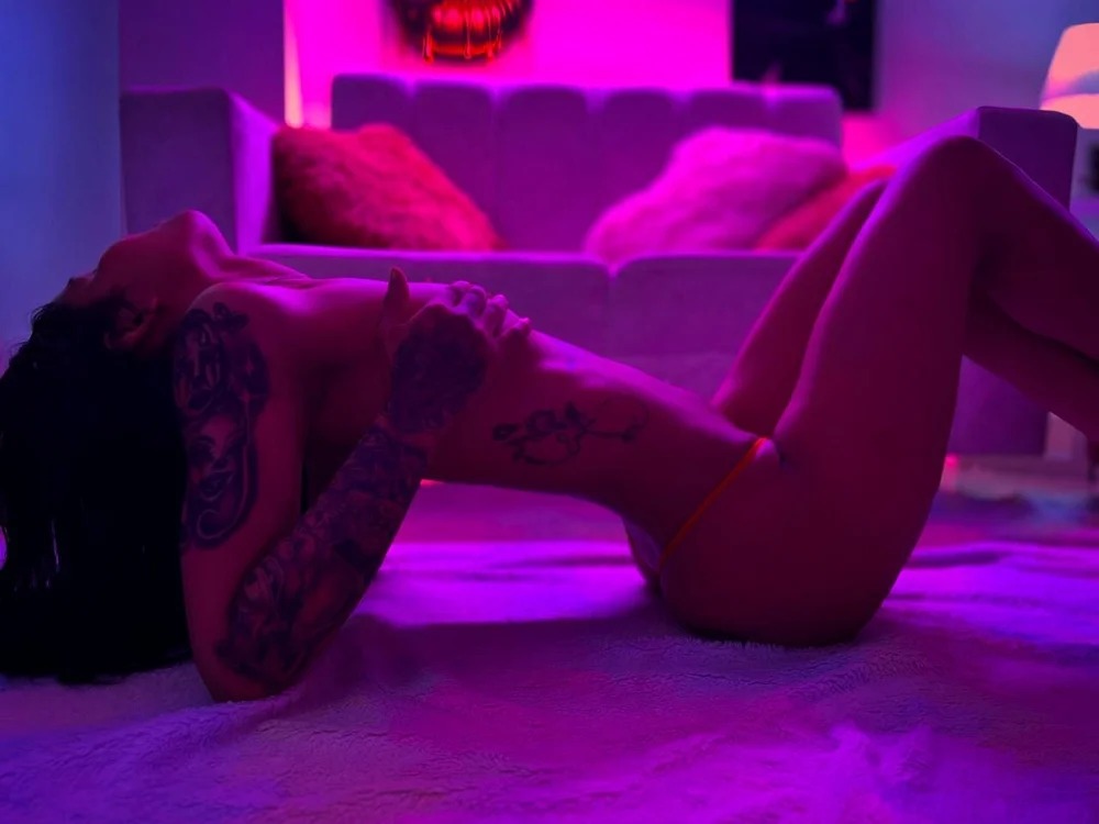 Slut_stinky Chatroom