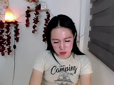Slutty_kim26 Chatroom