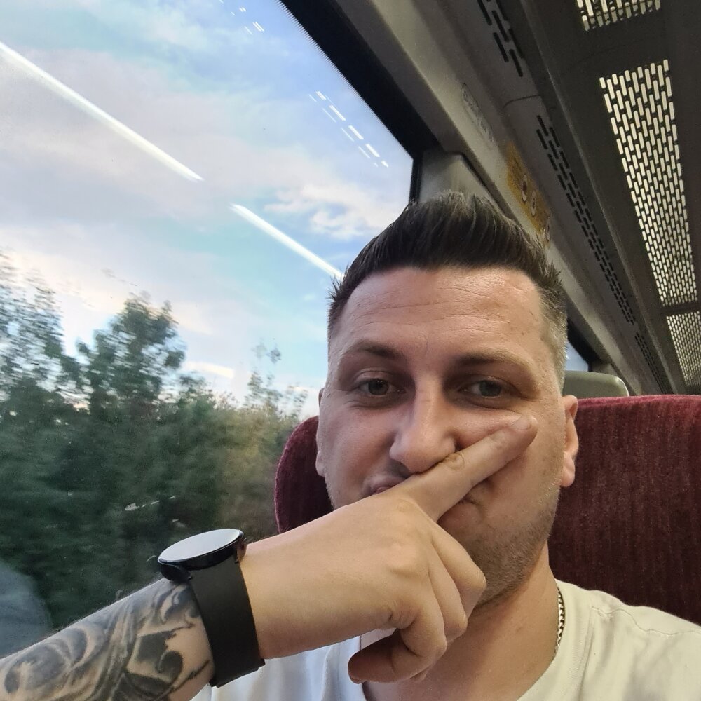 SmallDick___ Chatroom