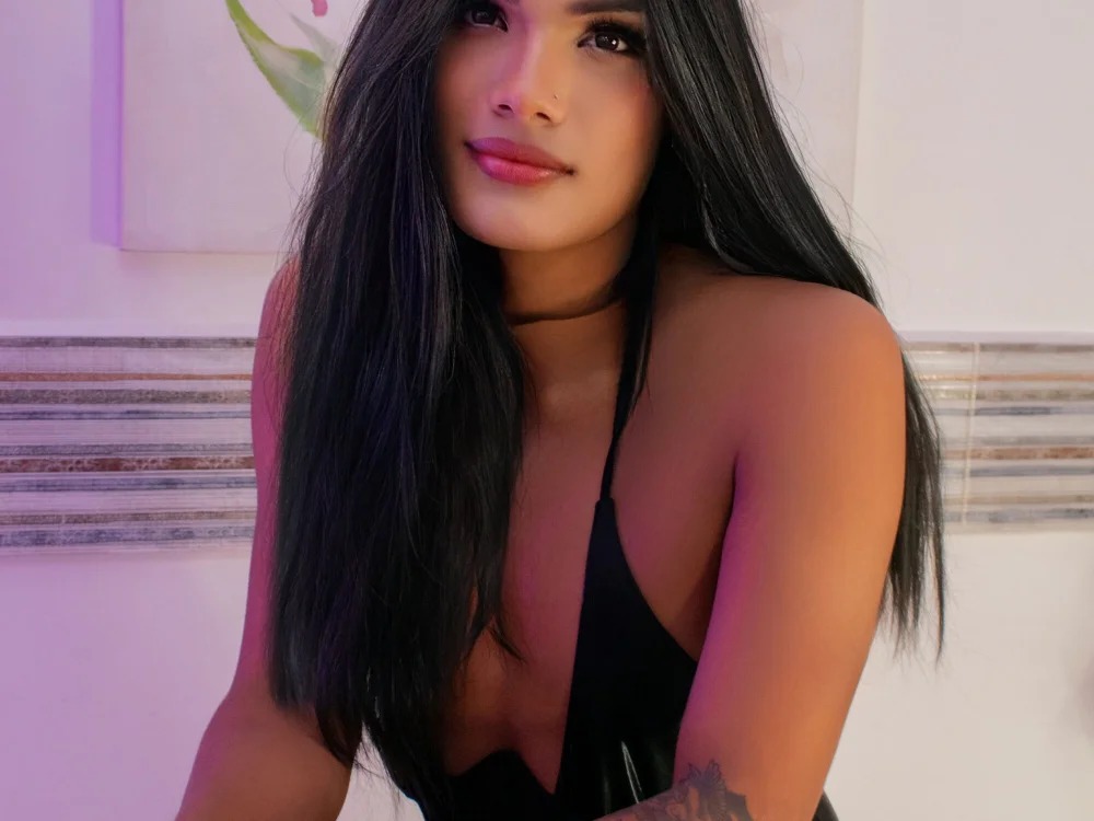 Snoop_Becky Chatroom