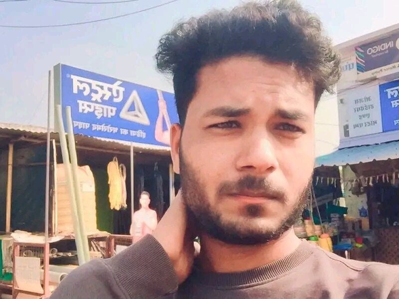 SnuggledStrut Chatroom