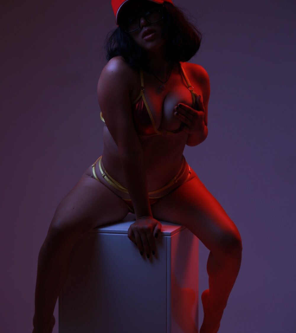 Sofia_Equis Chatroom