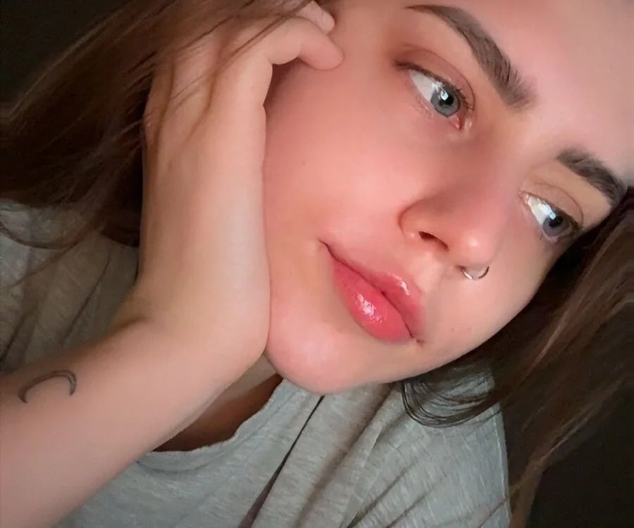 SoftBloomMira Chatroom