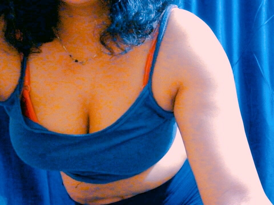 Sonali_Saxena Chatroom