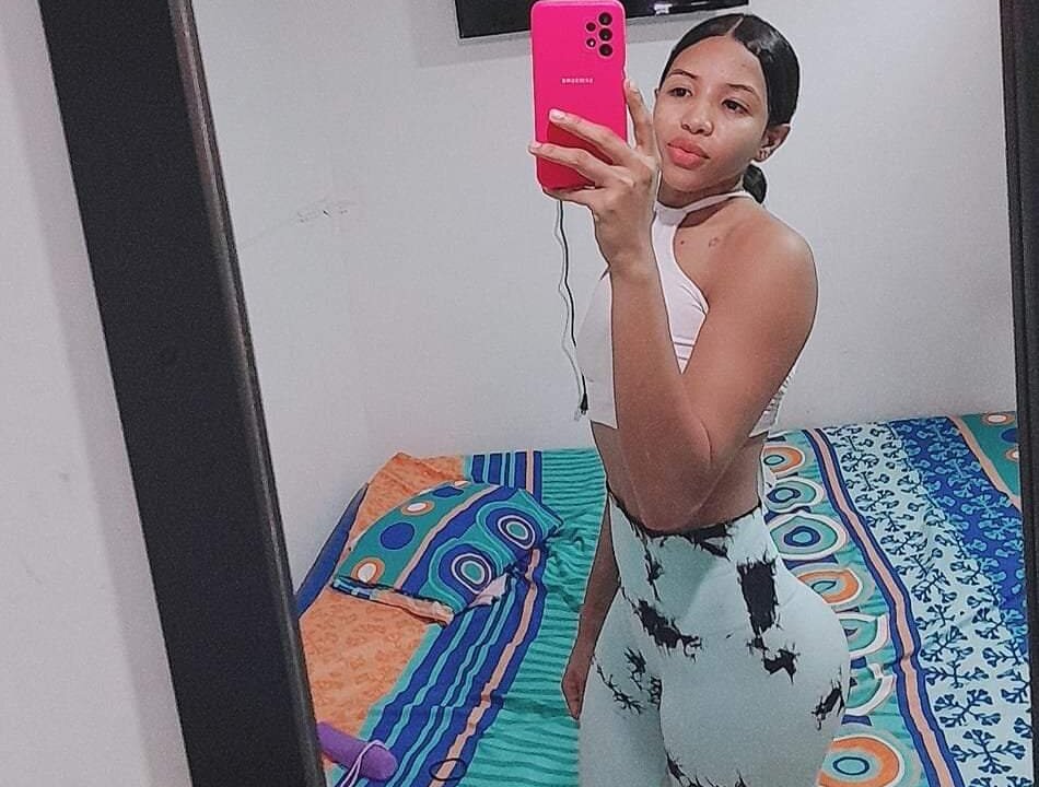 SpicyLolaX_NightDrip Chatroom