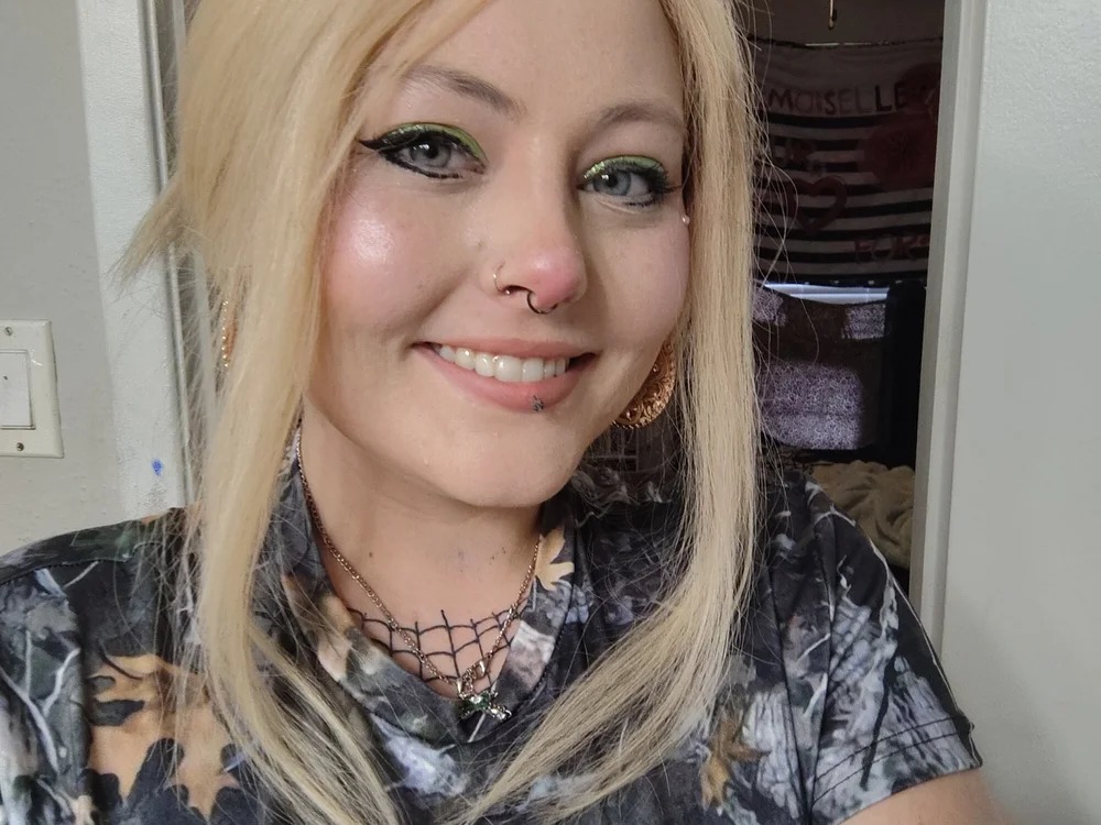 SpiderRose444 Chatroom