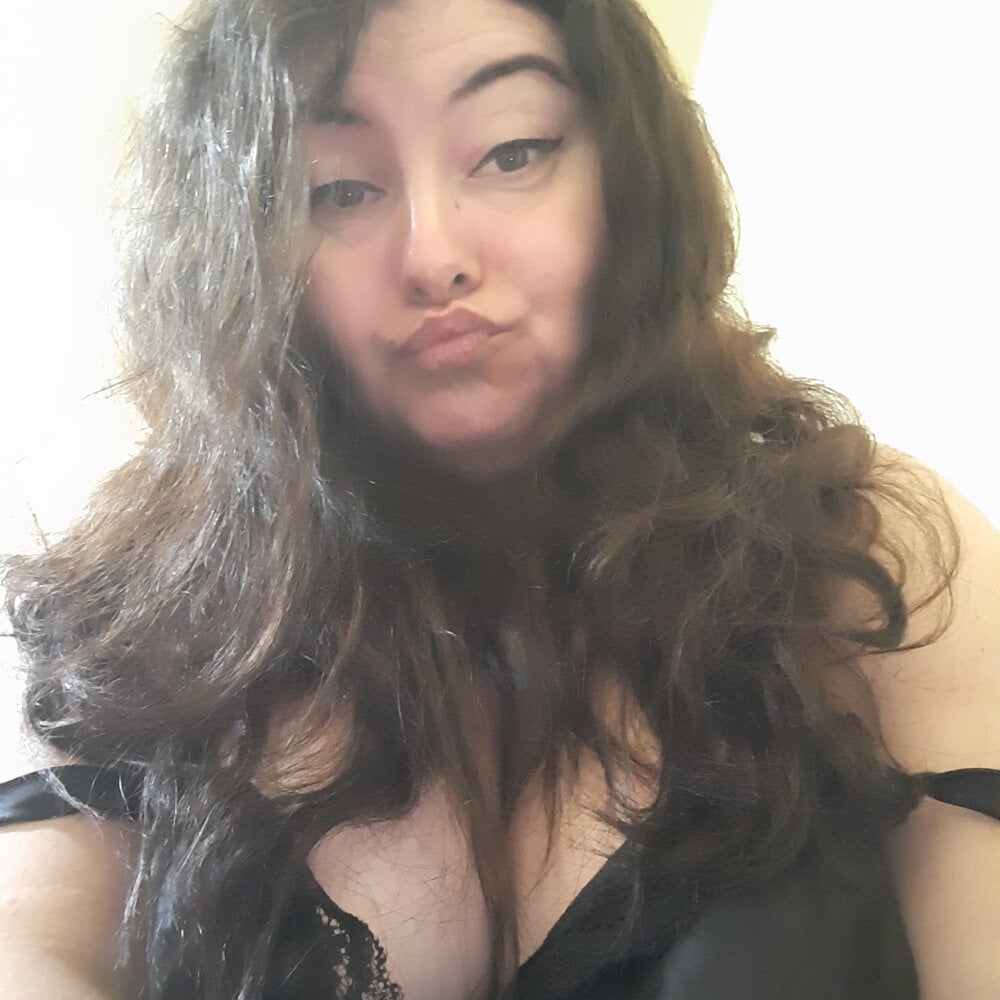 SpoilHerThick Chatroom