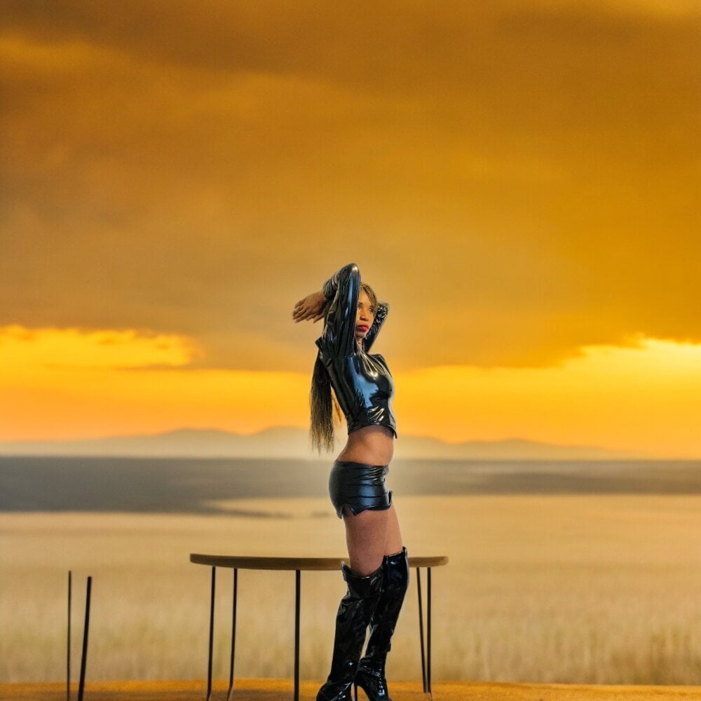 Squirt-Fuck-Queen Chatroom