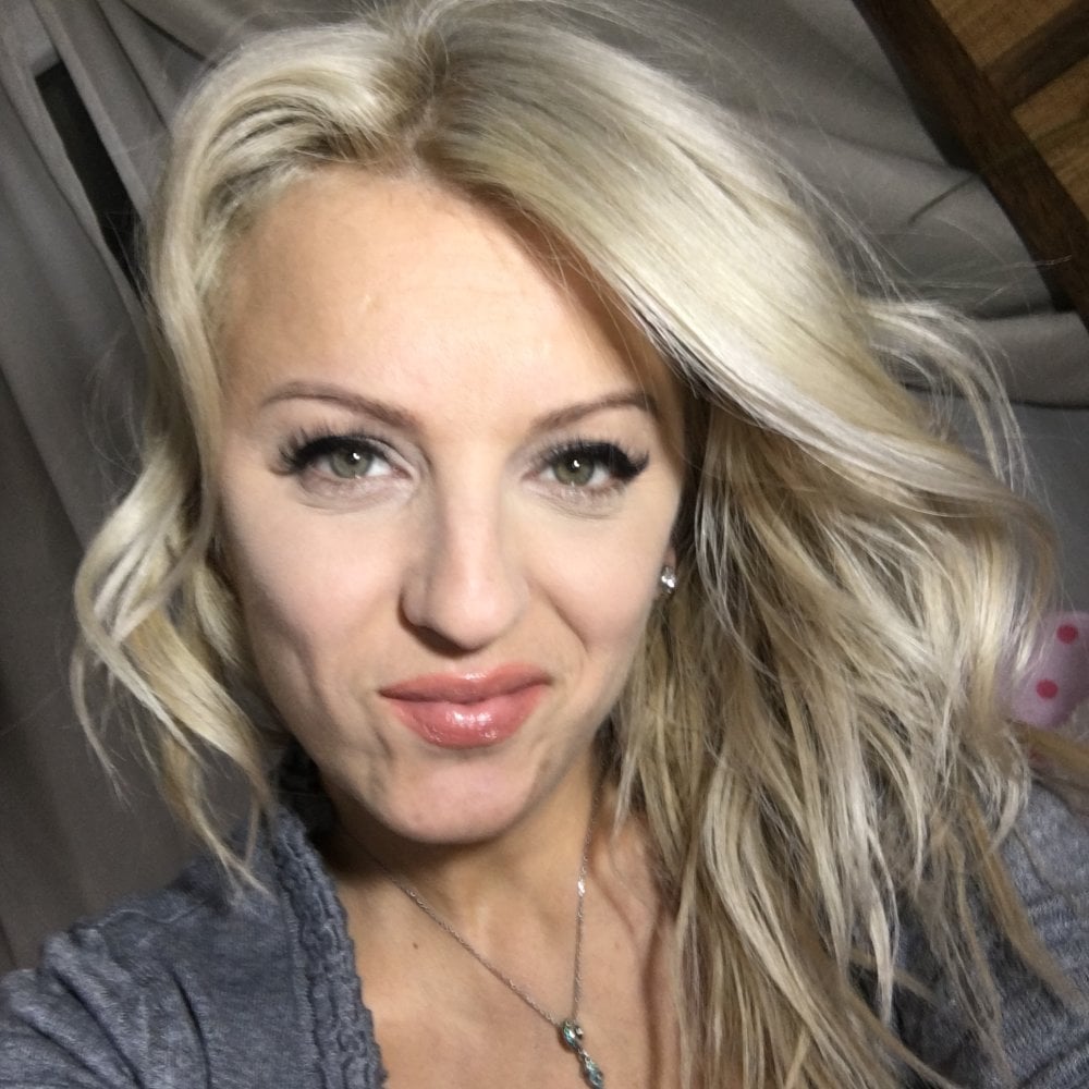 SquirtKitten Chatroom