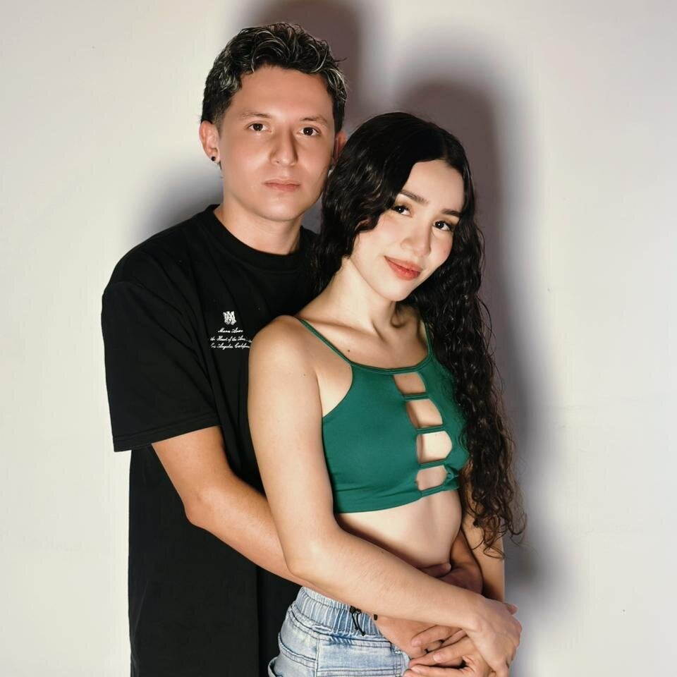 SsexCouplee Webcam Profile Picture SsexCouplee Chatroom