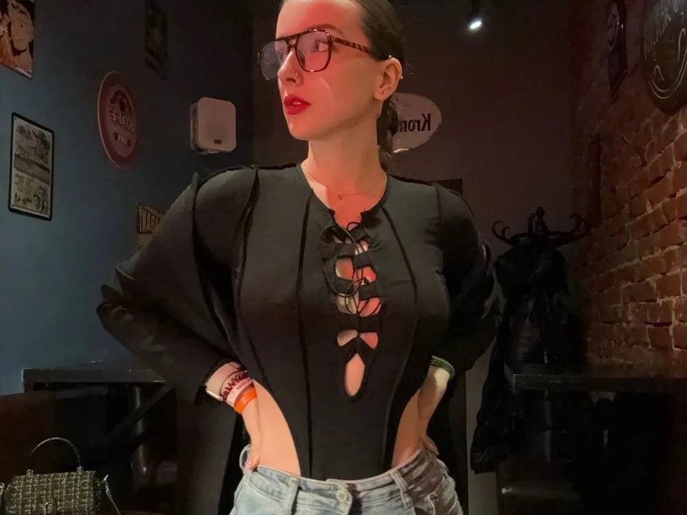 Stella_Rass Chatroom