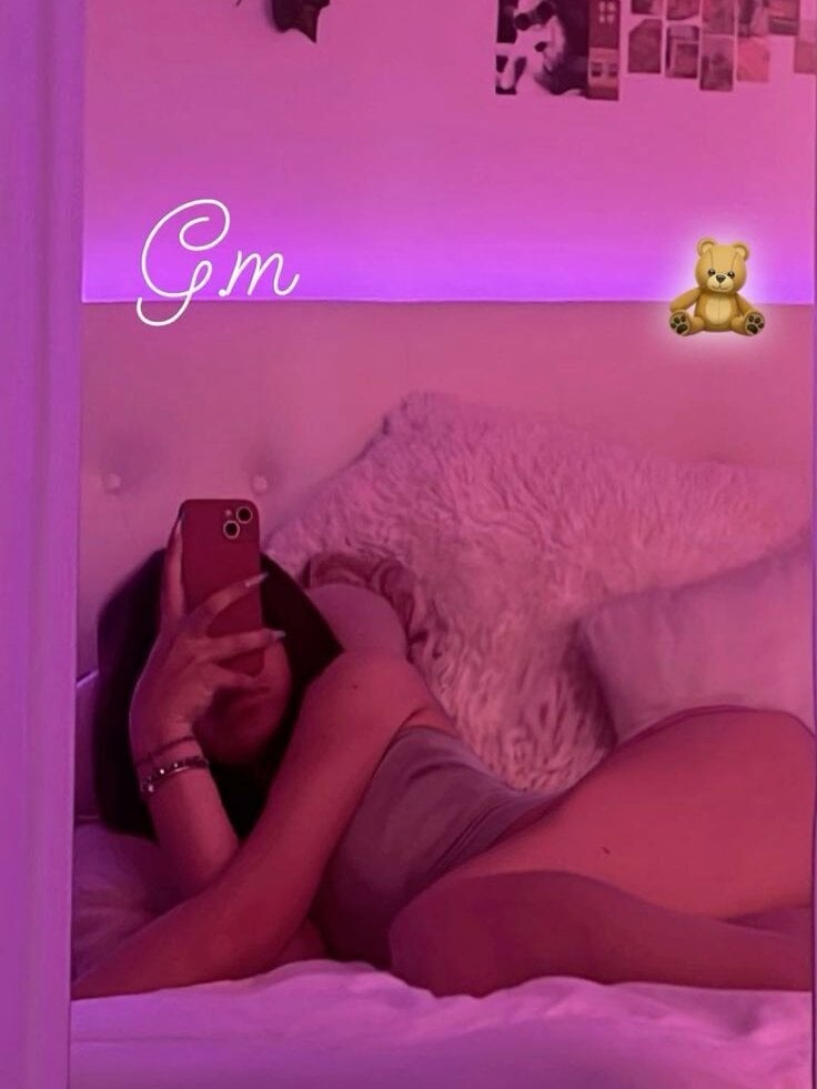 Strawbery17 Chatroom