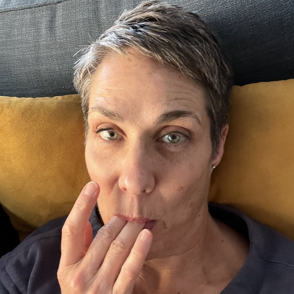 StrongSoftSexy Chatroom