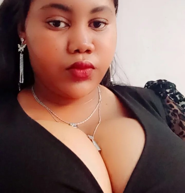 Suger-Boobs Chatroom