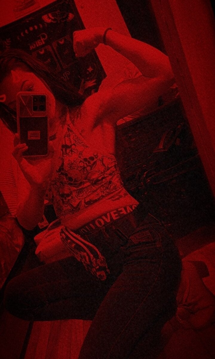 SultryEroticSlut Chatroom