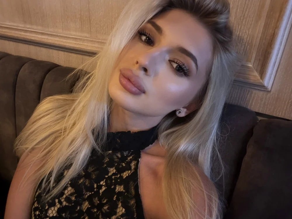 SusanMoor Chatroom