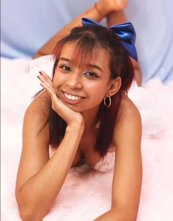 Suzanelee2 Chatroom