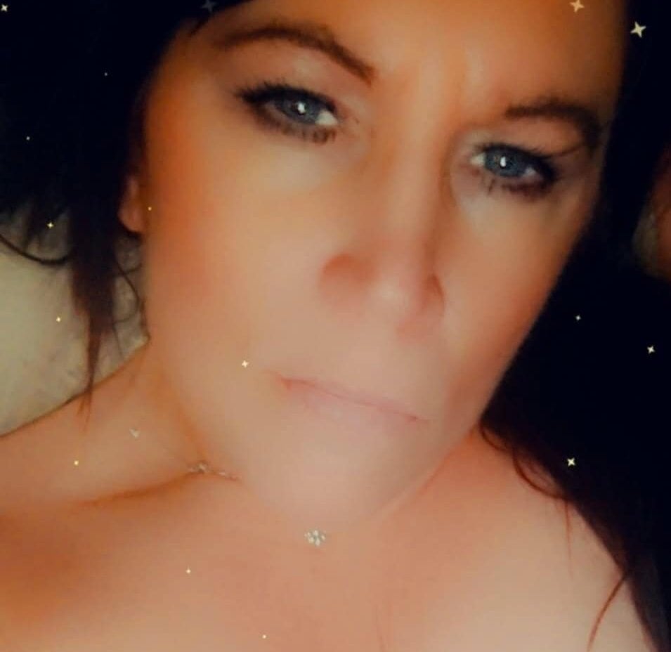 Swedish_Sugarmilf Chatroom