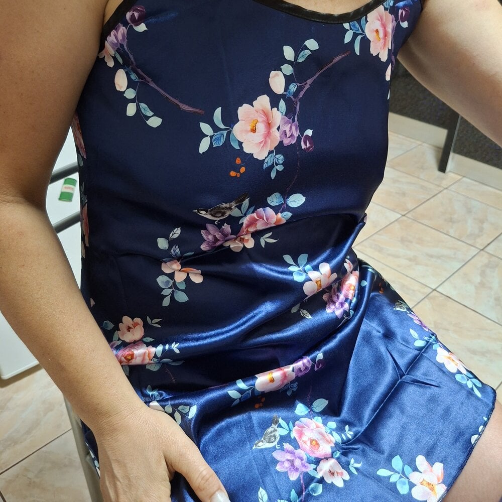 Sweet-milf- Chatroom