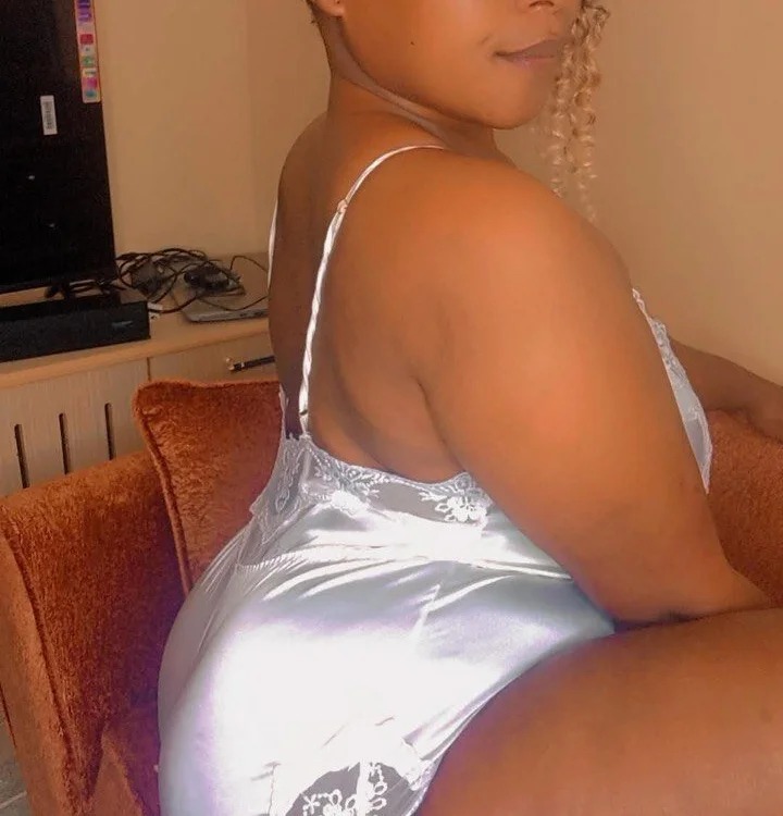 Sweet_Rochelle Chatroom