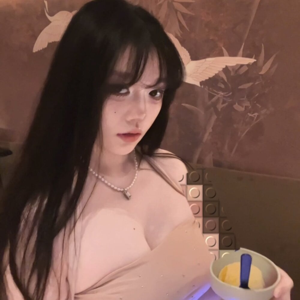 Sweetyu69 Chatroom