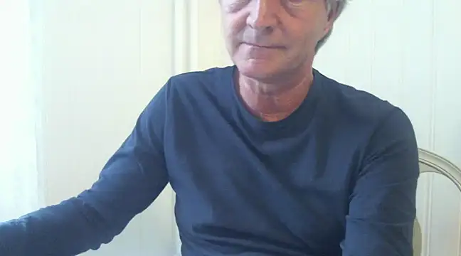 Swegay12-Exhi Chatroom