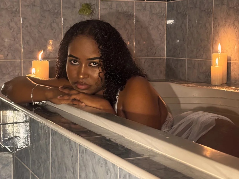 TAYRA_CASTLE Chatroom