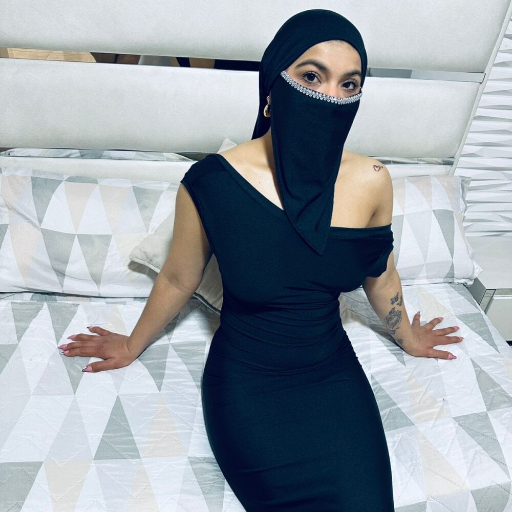 Tahira_bakir Chatroom