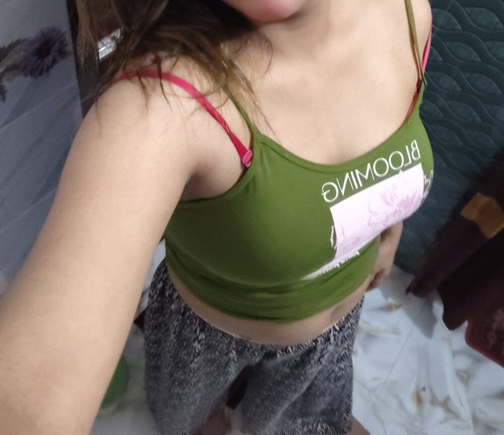 Tanha18 Webcam Profile Picture Tanha18 Chatroom