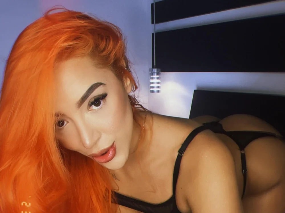 TaniaLarsen Chatroom
