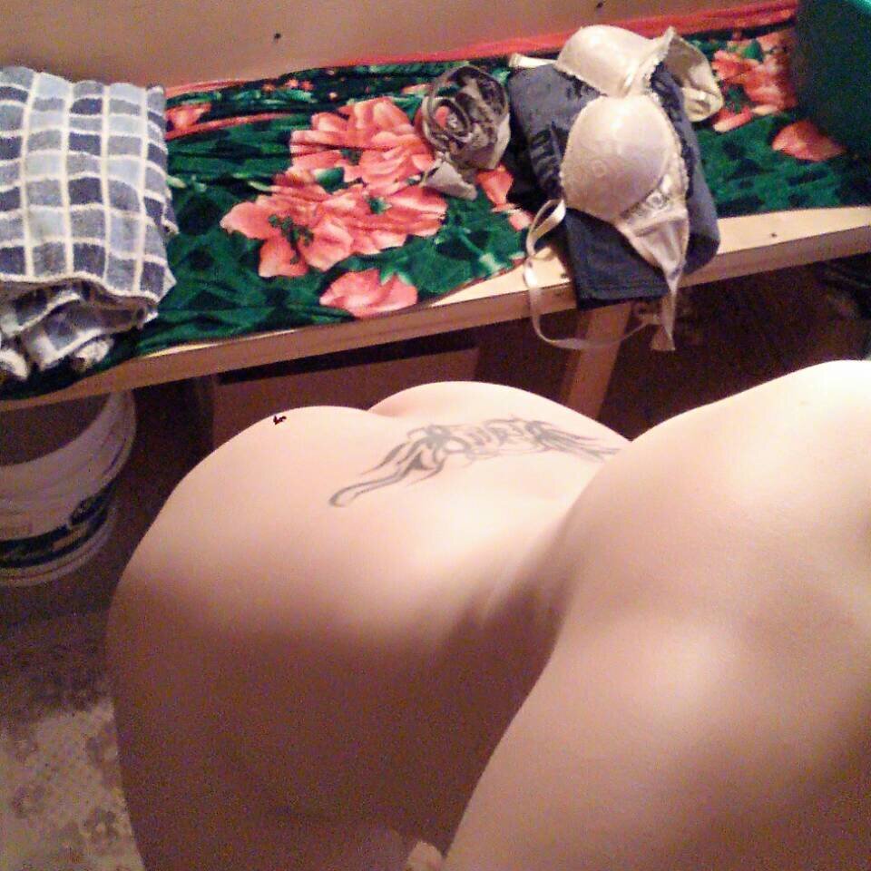 Tata_and_Joker Chatroom