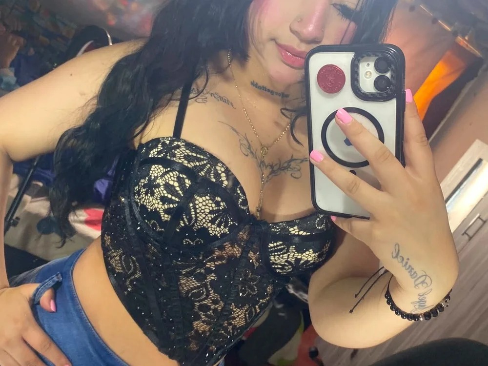 Tata_love Chatroom