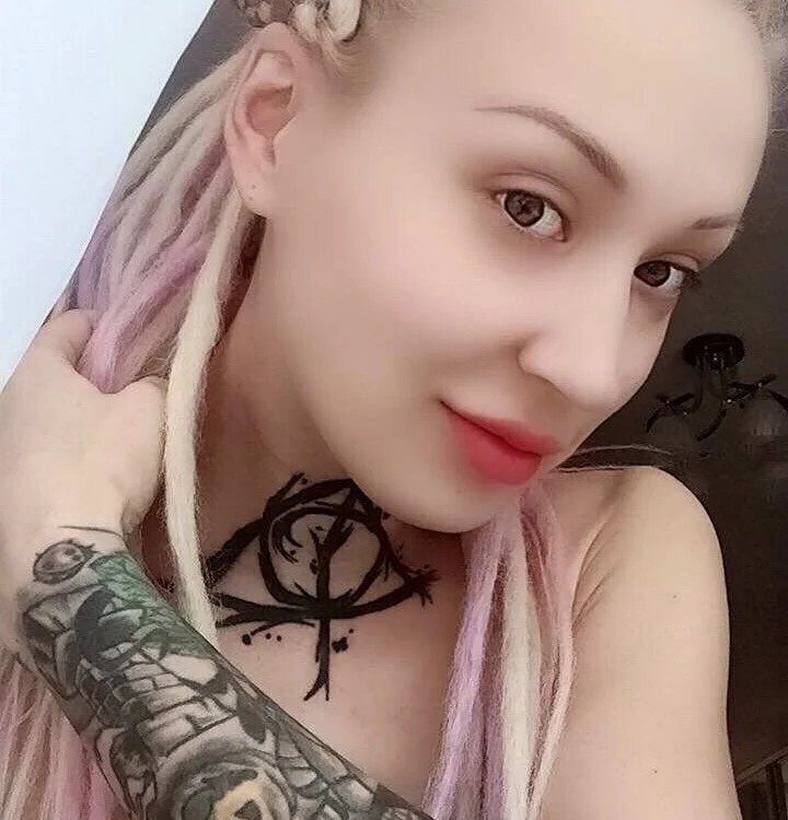 Tattoo__Moon Chatroom