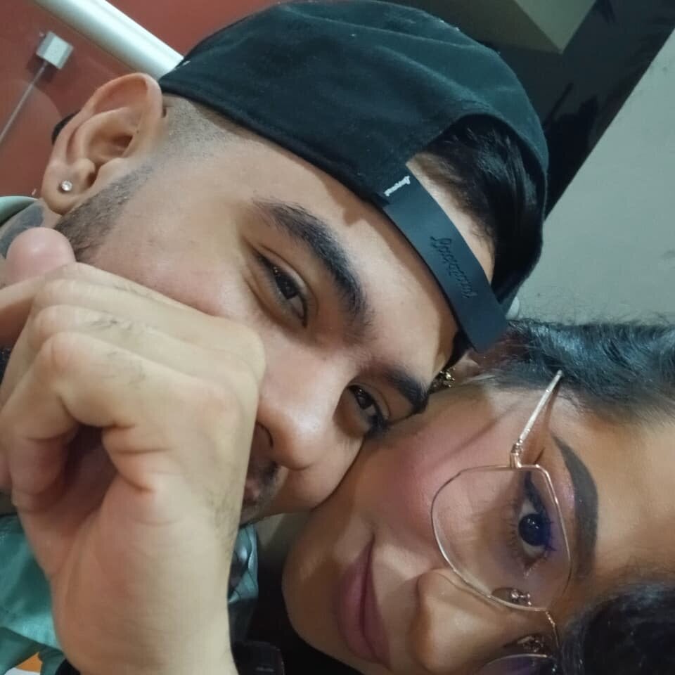 Taylor_with_Tayler Chatroom